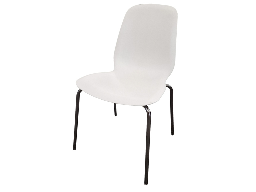 Anières |  White wooden chair